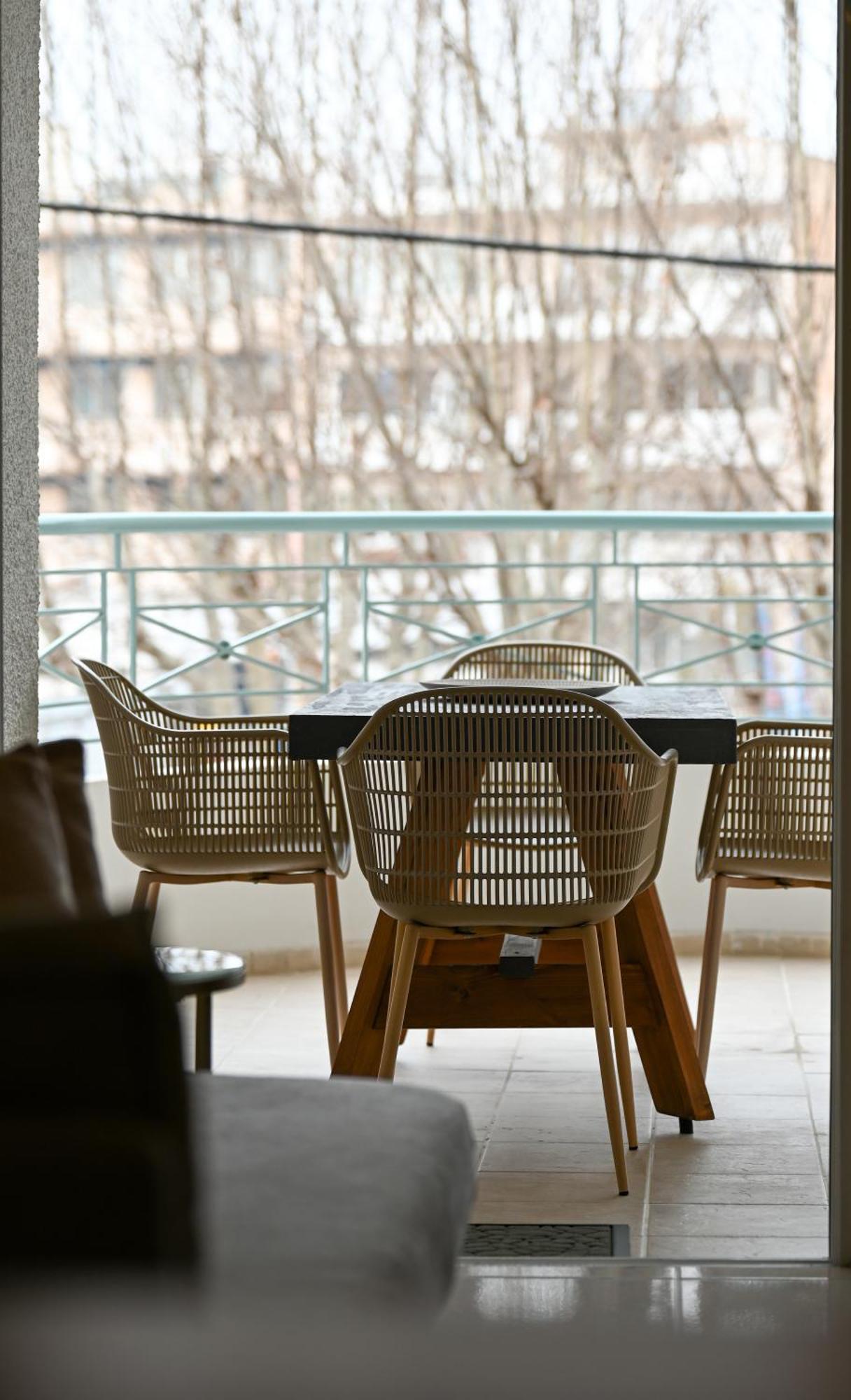 Kostas Home By Bill Apartments باترا المظهر الخارجي الصورة